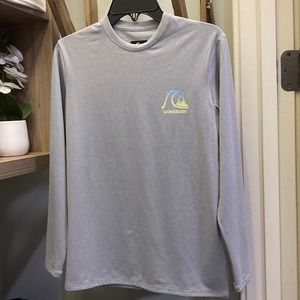 Quicksilver boys grey long sleeved shirt size S